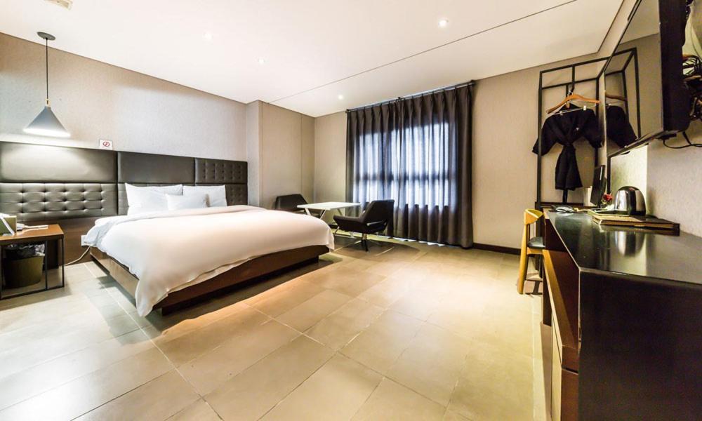 Yeongdeungpo Lifestyle F Hotel Seoul Exterior foto