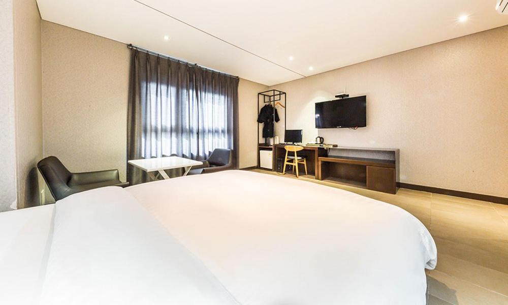 Yeongdeungpo Lifestyle F Hotel Seoul Exterior foto