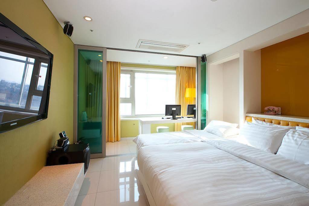 Yeongdeungpo Lifestyle F Hotel Seoul Exterior foto