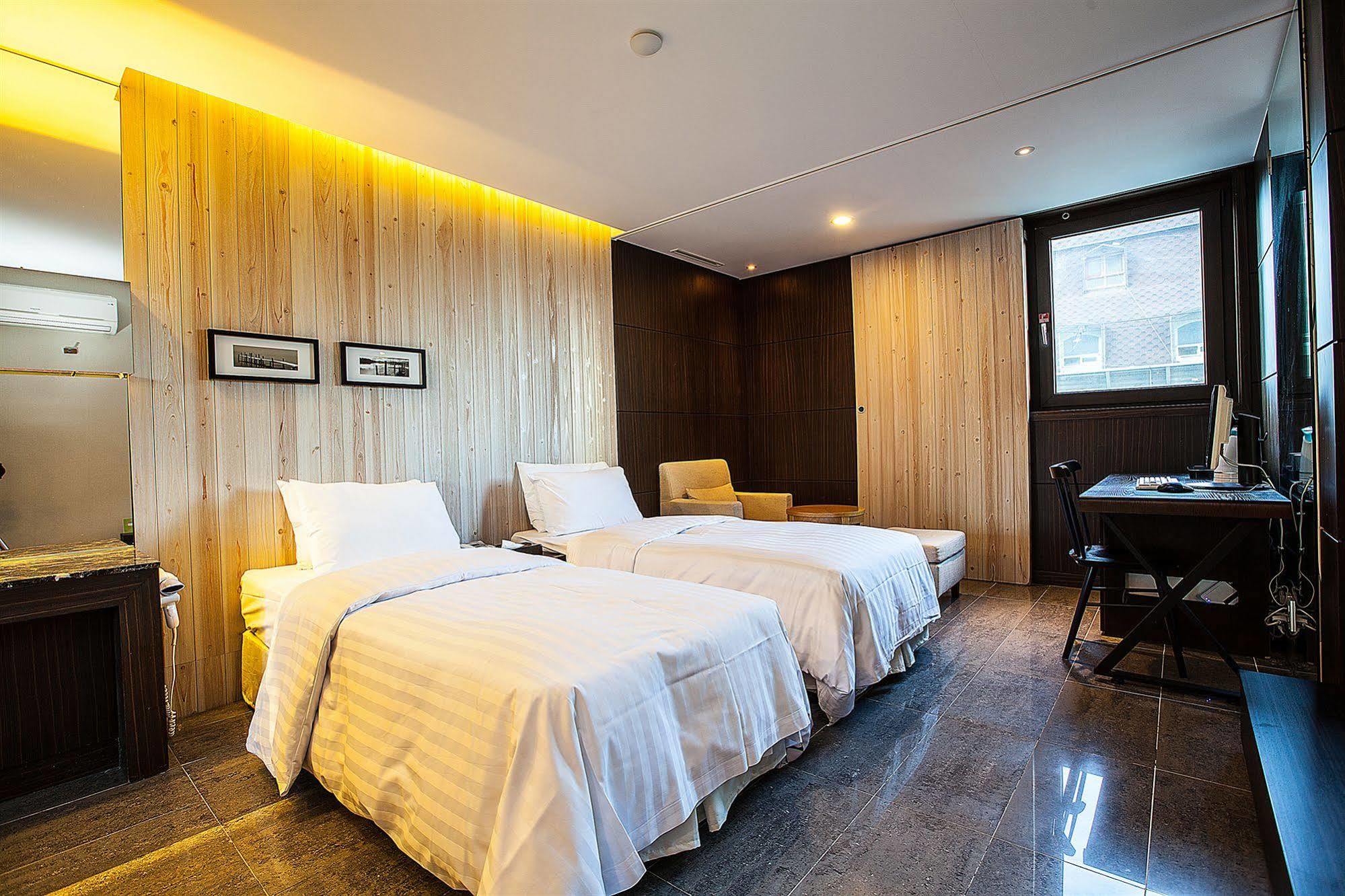 Yeongdeungpo Lifestyle F Hotel Seoul Exterior foto