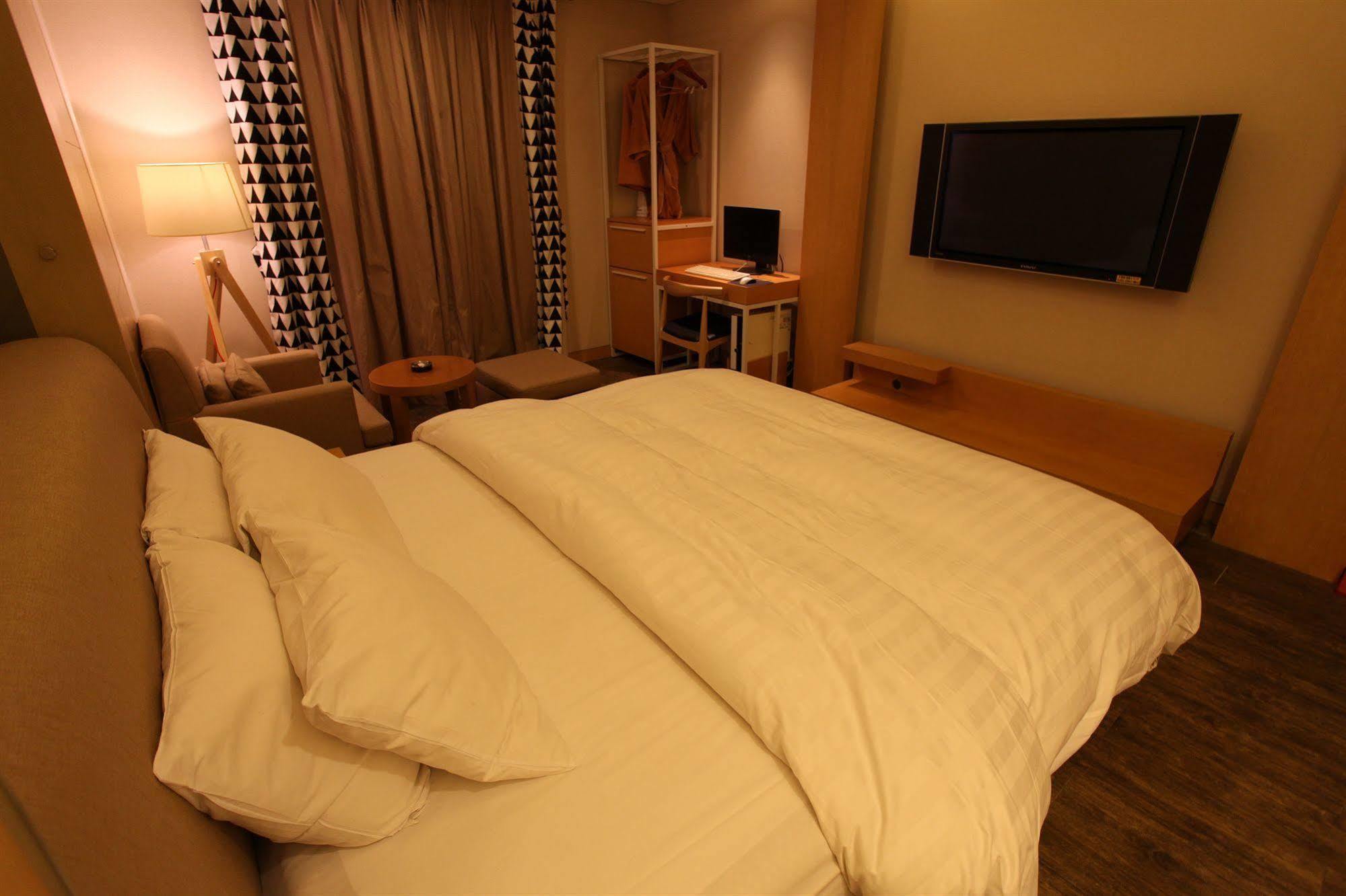Yeongdeungpo Lifestyle F Hotel Seoul Exterior foto