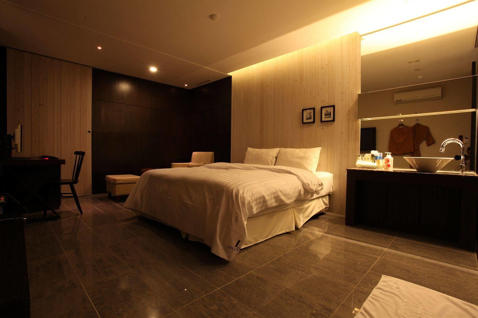 Yeongdeungpo Lifestyle F Hotel Seoul Exterior foto