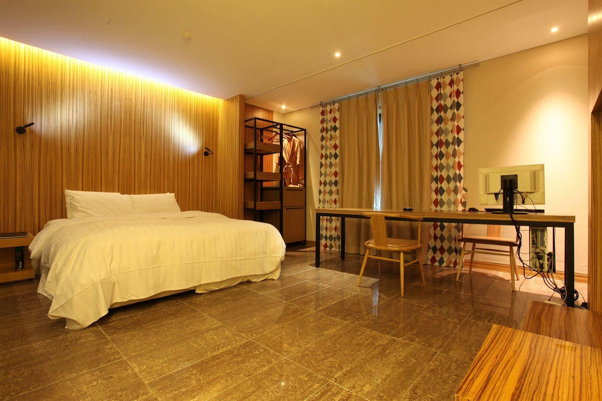 Yeongdeungpo Lifestyle F Hotel Seoul Exterior foto