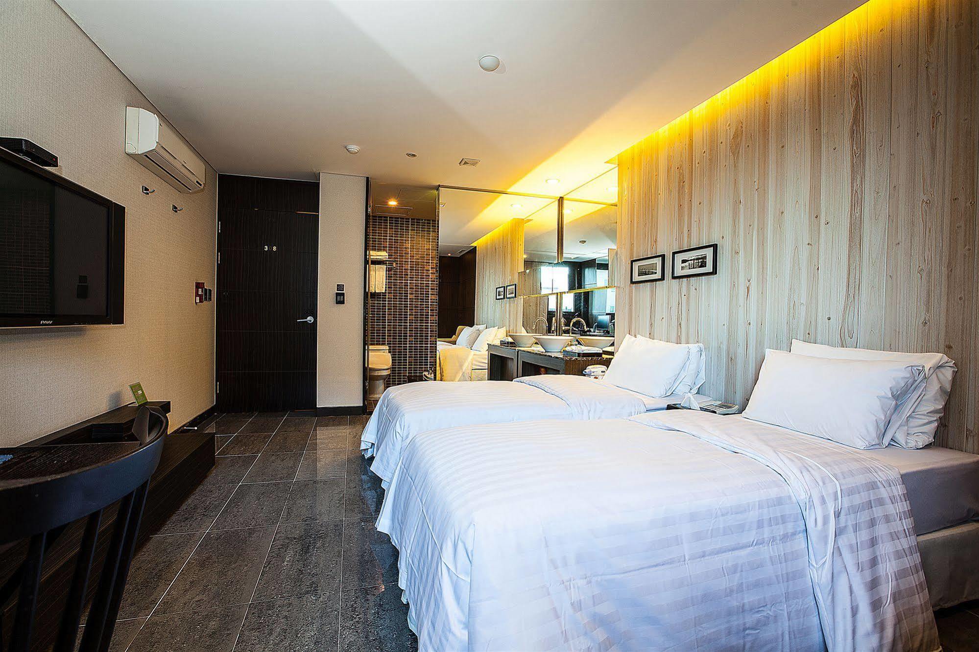Yeongdeungpo Lifestyle F Hotel Seoul Exterior foto