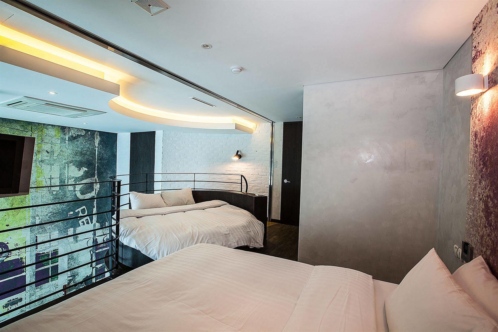 Yeongdeungpo Lifestyle F Hotel Seoul Exterior foto