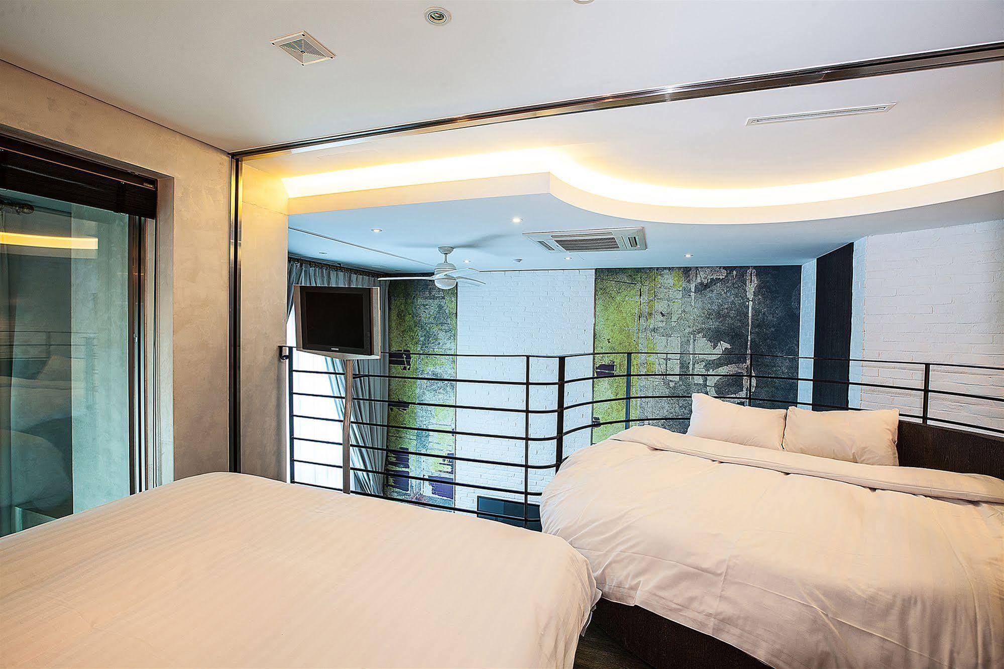 Yeongdeungpo Lifestyle F Hotel Seoul Exterior foto